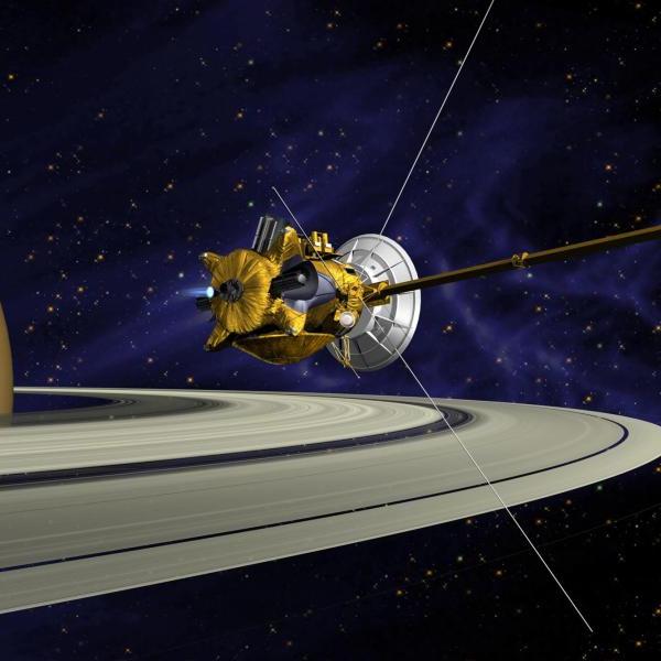 卡西尼号插入土星轨道时的艺术家概念图. (美国国家航空航天局)